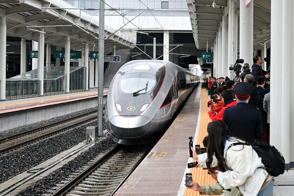 ▲大陸十一長假期間，鐵路及高鐵將面對人流疏運挑戰。（圖／CFP）