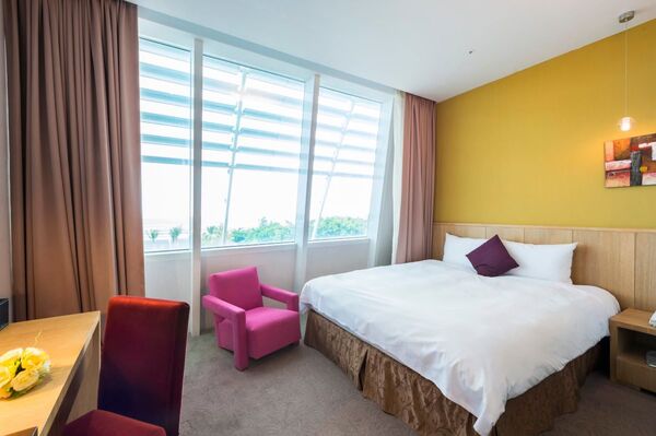 ▲日本白川鄉合掌村,東北藏王樹冰,星享道酒店集團旗下「享得道行旅」,旗津道沙灘酒店,旗津道沙灘酒店水光客房。（圖／五福旅遊提供）