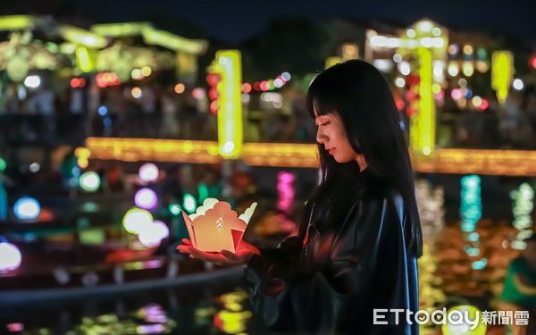 ▲▼越南會安古鎮放水燈。（圖／記者蔡玟君攝）