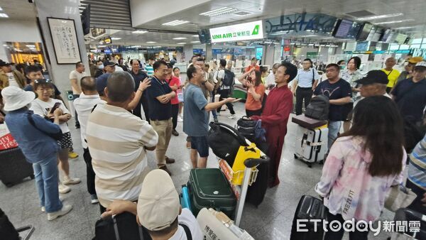 ▲▼金門無機位可乘，旅可怒吼我要回家。（圖／記者林名揚翻攝）