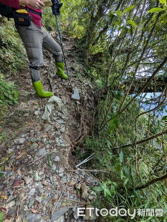 ▲北大武山2.45K土石崩落。（圖／林業及自然保育署屏東分署提供）