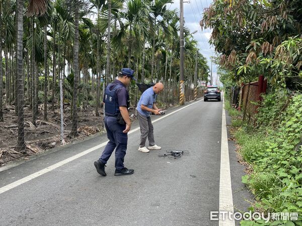 ▲里港警方利用無人機巡視香蕉園。（圖／記者陳崑福翻攝）