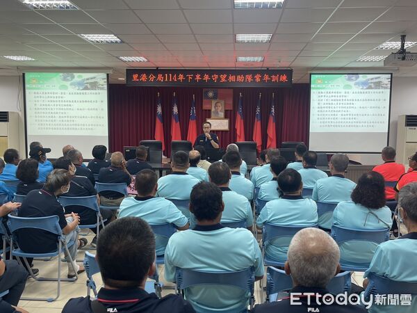 ▲里港警辦理守望相助隊訓練。（圖／記者陳崑福翻攝）