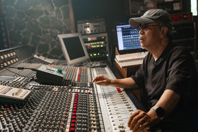 影/文總最新《匠人魂》 經手破千專輯、破萬首歌混音師郭遠洲