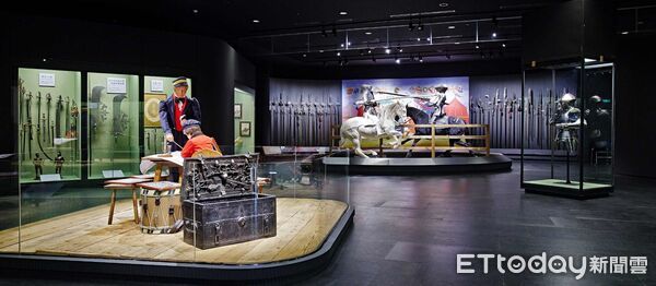 ▲奇美博物館首度推出兵器體驗活動，邀西洋武術大師戴文．伯爾曼來台授課。（記者林東良翻攝，下同）