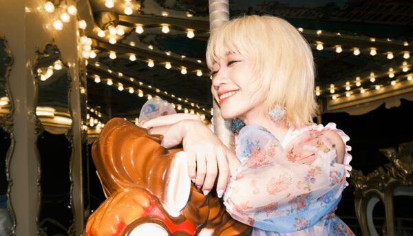 ▲▼ LuLu黃路梓茵變身台語新人高唱〈泡泡 〉一圓出道14年的夢想。（圖／天地合娛樂提供）