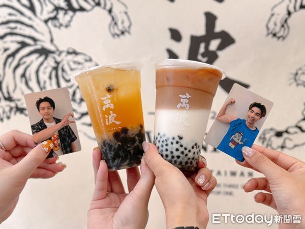 ▲▼萬波聯名理想混蛋推限定飲品「萬事大桔」，還有限定飲料杯、限量盲袋小卡。（圖／記者蕭筠攝）