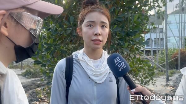 ▲南韓啦啦隊女神李多慧低調現身花蓮協助救災。（圖／記者陳以昇攝，下同）