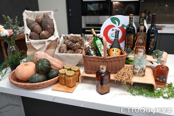 ▲▼台中市農會利用在地釀酒，結合苗栗客家菜，跨縣市合作打造米其林饗宴。（圖／民眾提供，下同）