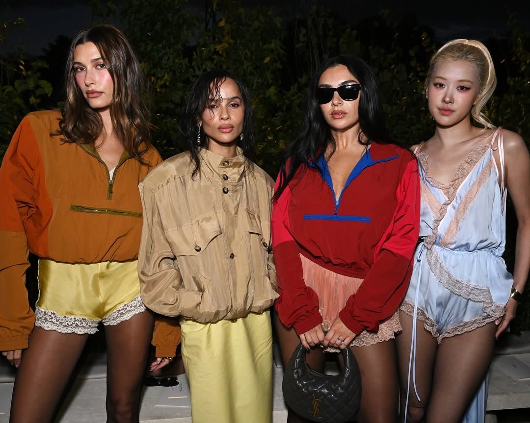 ▲▼Rosé　海莉·鮑德溫（Hailey Bieber）　柔伊·克拉維茲（Zoë Kravitz）　酷娃恰莉（Charli XCX）。（圖／翻攝自Instagram／wmag）