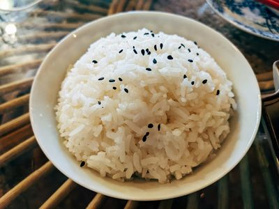 每天都好累？營養師提醒「4類食物」少吃　血糖升降過快易疲憊