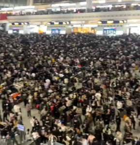 人从众！陸「十一長假」各景區現超狂人海　西湖一天湧超44萬人