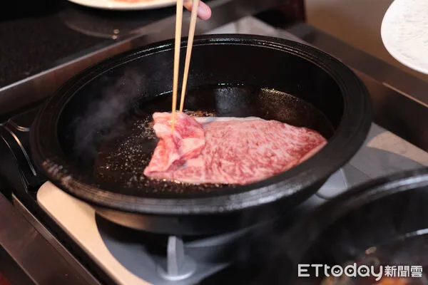 ▲東京百年壽喜燒「日山」台灣首店10/7開幕。（圖／記者黃士原攝）