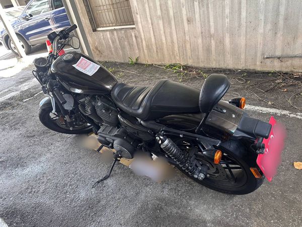 女子欠稅46萬元沒繳，哈雷重機被查封。（圖／行政執行署宜蘭分署）
