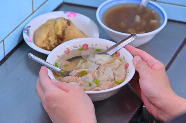 ▲▼永芳亭扁食肉粽。（圖／部落客橘子狗愛吃糖授權提供）