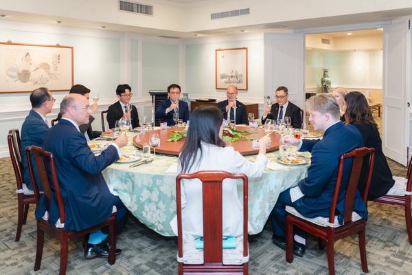 ▲▼外交部政務次長陳明祺晚宴歡迎英國保守黨影子商貿大臣葛里菲斯（Andrew Griffith）下議員訪問團。（圖／外交部提供）