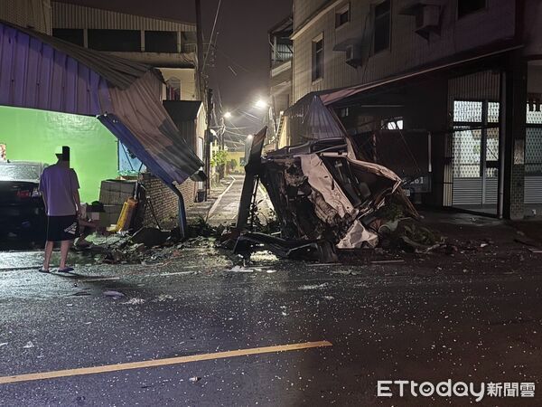 ▲施男涉嫌偷走拖扳車沿路肇事。（圖／記者陳崑福翻攝）