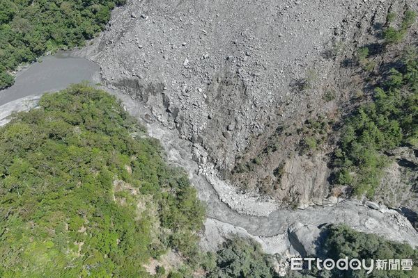 ▲林保署即時監測新武呂溪崩塌。（圖／記者楊晨東翻攝）