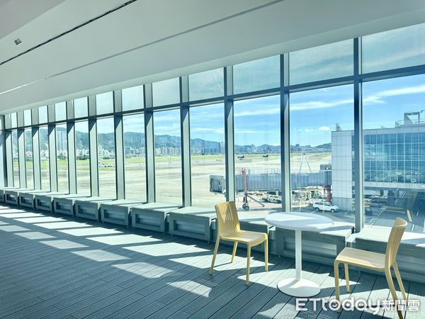 ▲▼松山機場觀景台。（圖／記者周湘芸攝）