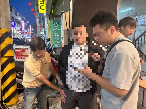 ▲彰化員林分局逮捕一名23歲面交車手。（圖／警方提供）