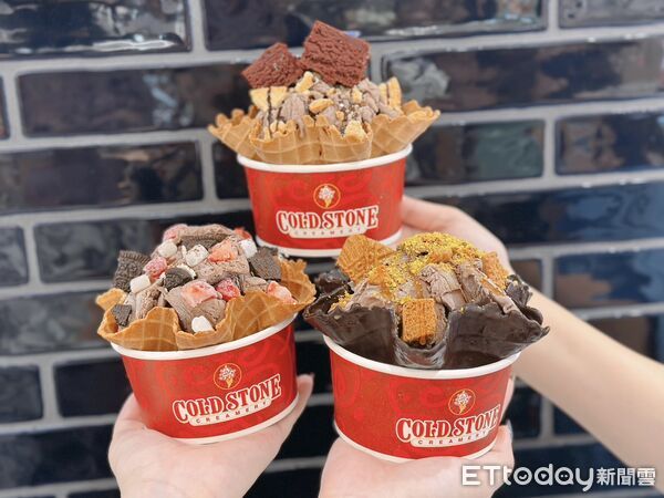 ▲▼COLD STONE推萬聖節限定「酷黑紅絲絨」；冬季限定「極濃巧克力系列」加碼升級回歸。（圖／記者蕭筠攝）