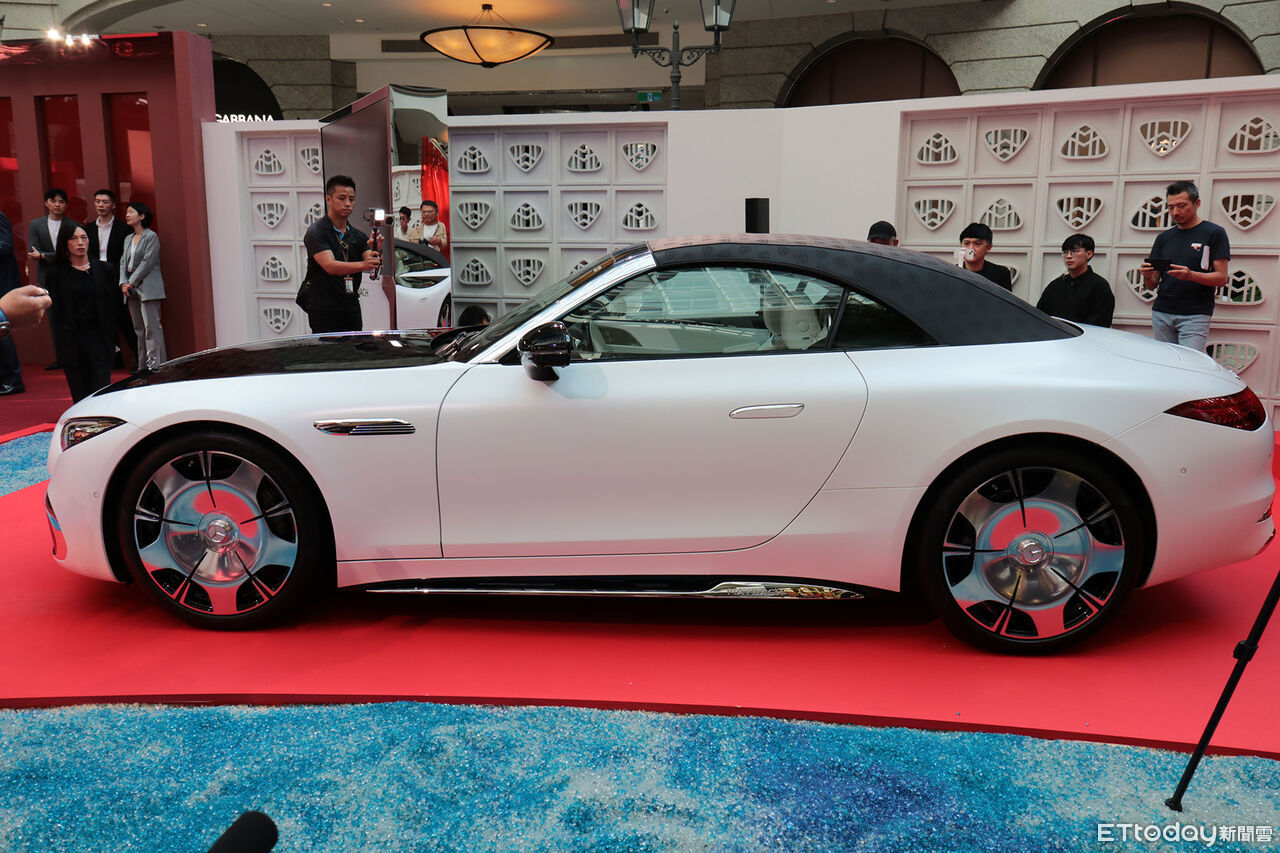 ▲1196萬起！賓士「邁巴赫奢華敞篷跑車」台灣開賣　新總裁首次亮相。（圖／記者張慶輝攝）