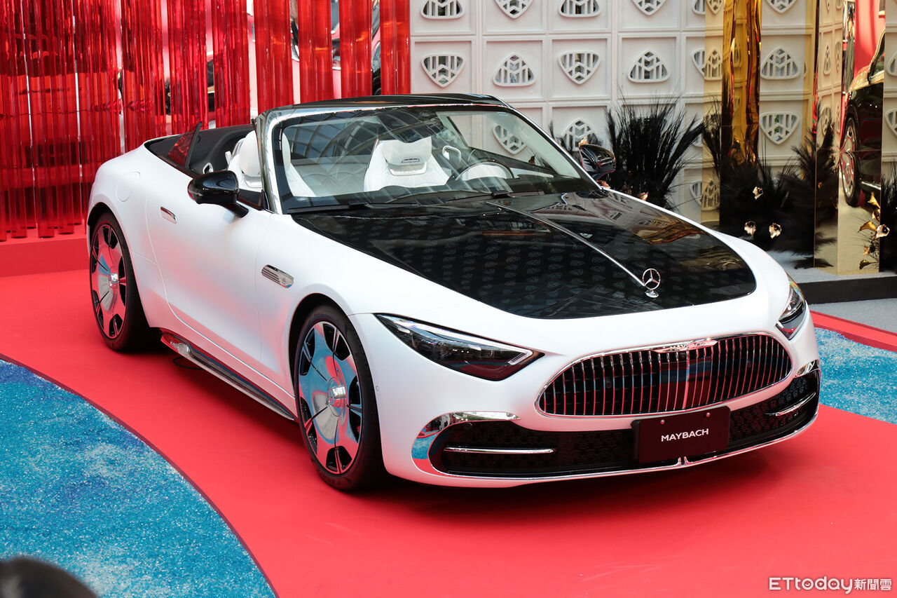 ▲1196萬起！賓士「邁巴赫奢華敞篷跑車」台灣開賣　新總裁首次亮相。（圖／記者張慶輝攝）