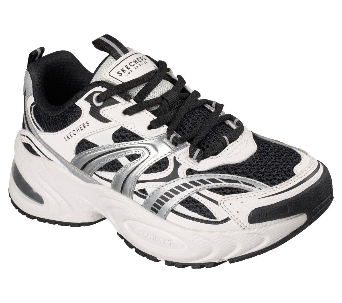 ▲球鞋       。（圖／翻攝自IG）