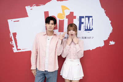 13歲南韓甜心現蹤遊樂園! 秒被粉絲包圍變簽名會