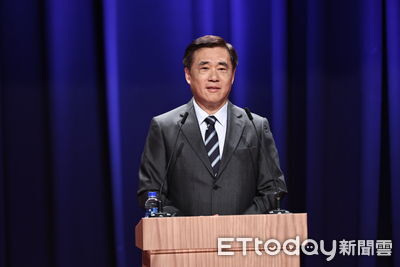 昔罵柯文哲圖利！郝龍斌這樣說　鄭麗文也回應曾批柯「比垃圾不如」