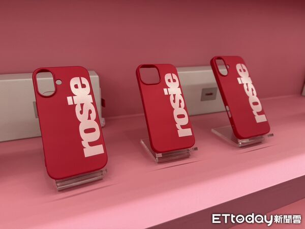 ▲▼BLACKPINK ROS&Eacute;快閃店登錄高雄。（圖／記者許宥孺攝）