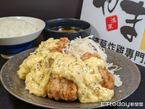 ▲日本炸雞品牌「KARAYAMA」首度登台。（圖／記者黃士原攝）