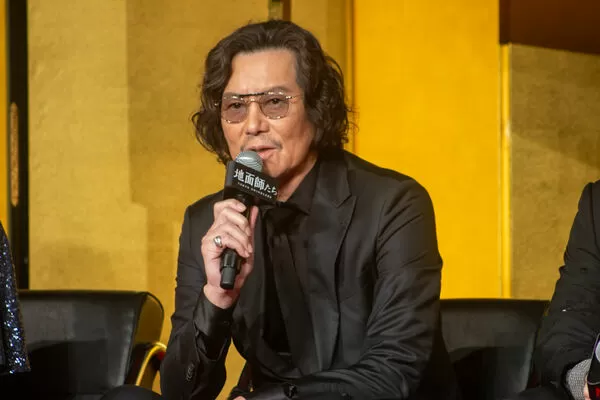 ▲▼豐川悅司爆9月秘密住院，因掉髮剃光頭。（圖／翻攝自X）