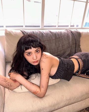 ▲韓女星Nana宣布「已清除全身刺青」！　只留1串數字：我不後悔。（圖／翻攝自Nana IG）