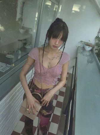 ▲韓女星Nana宣布「已清除全身刺青」！　只留1串數字：我不後悔。（圖／翻攝自Nana IG）