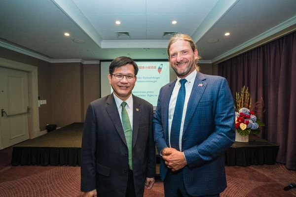 ▲▼外交部長林佳龍9月30日特別安排時間設宴，親自向長期力挺台灣的波蘭國會議員表達感謝。（圖／翻攝自Facebook／林佳龍）