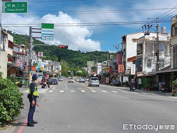 ▲警方加強管制守護行車安全。（圖／記者楊晨東翻攝）