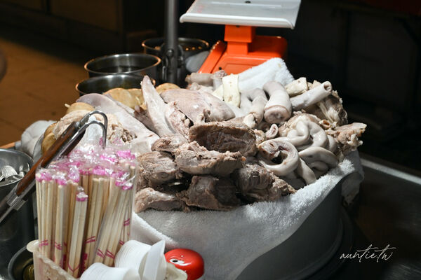 ▲▼仁愛市場大腸圈。（圖／部落客水晶安蹄不務正業過生活授權提供）