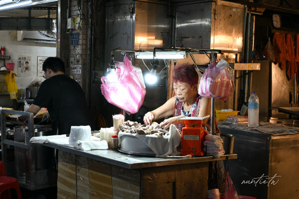 ▲▼仁愛市場大腸圈。（圖／部落客水晶安蹄不務正業過生活授權提供）