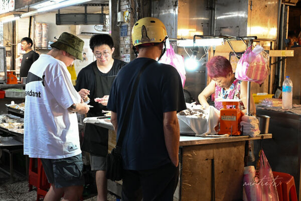 ▲▼仁愛市場大腸圈。（圖／部落客水晶安蹄不務正業過生活授權提供）