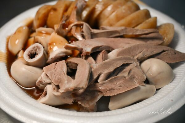 ▲▼仁愛市場大腸圈。（圖／部落客水晶安蹄不務正業過生活授權提供）