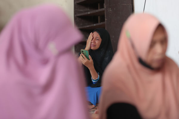 ▲▼印尼東爪哇省（East Java）泗水多佐（Sidoarjo）一所伊斯蘭寄宿學校大樓9月29日突然倒塌。（圖／達志影像／美聯社）