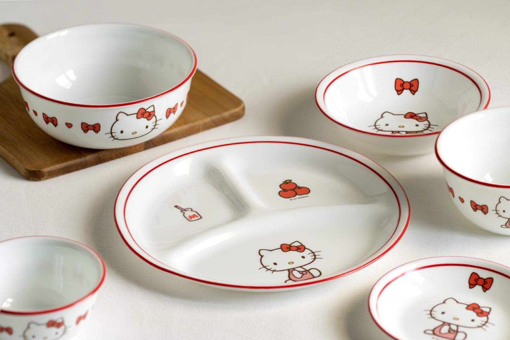 ▲康寧餐具推HELLO KITTY系列。（圖／品牌提供）