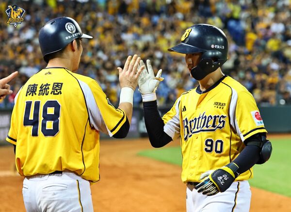 ▲中信兄弟林暉盛、陳統恩、江坤宇。（圖／中信兄弟提供）