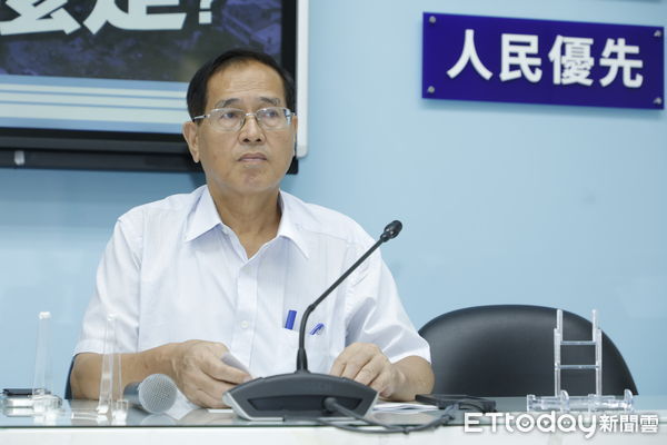 ▲▼立法院國民黨團舉辦「花蓮光復災後，漫漫復原路怎麼走？」記者會，立委羅智強、鄭天財、林倩綺主持，並邀請前內政部長李鴻源與會。（圖／記者湯興漢攝）