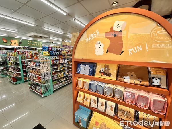 ▲▼7-ELEVEN 推出全台首間「DINOTAENG短尾袋鼠」主題店，還有專屬限定周邊。（圖／記者林育綾攝）