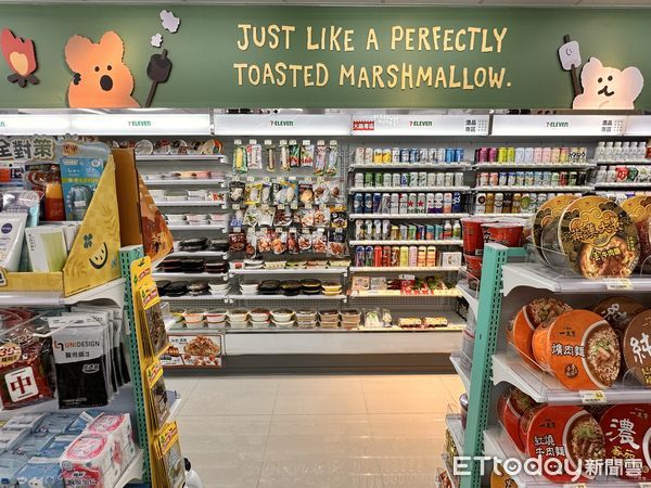 ▲▼7-ELEVEN 推出全台首間「DINOTAENG短尾袋鼠」主題店，還有專屬限定周邊。（圖／記者林育綾攝）