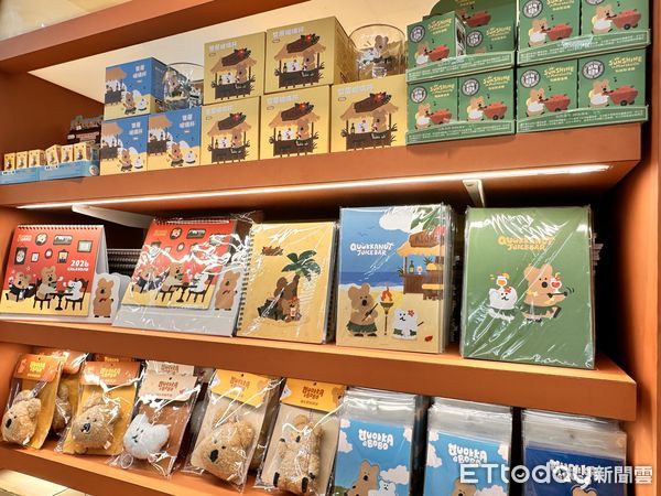 ▲▼7-ELEVEN 推出全台首間「DINOTAENG短尾袋鼠」主題店，還有專屬限定周邊。（圖／記者林育綾攝）