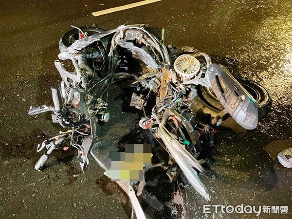 ▲桃園市張姓男子2023年10月間在中壢區某處酒吧飲酒後仍駕車上路，在中壢區中華路闖紅燈撞上女騎士，女騎士機車嚴重毀損，女騎士送醫急救仍傷重不治。（資料照／記者沈繼昌翻攝）