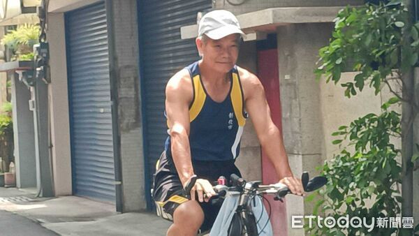 ▲「勇腳阿伯」現年已78歲，為了尋找昔日戰友騎腳踏車衝花蓮。（圖／記者唐詠絮攝）